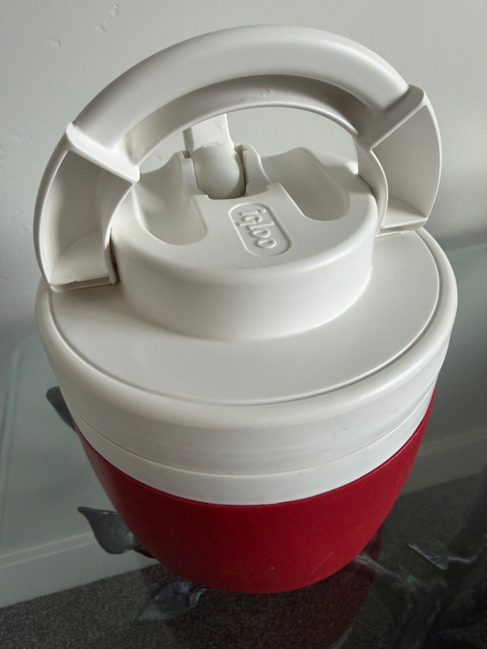 Vintage Igloo Elite 1/2 Gallon Insulated Water Jug Red & White. Pre-Owned - Picture 5 of 16